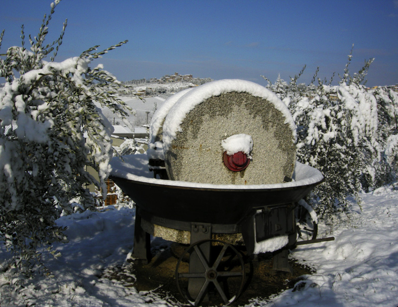 La magica atmosfera del Chianti innevato